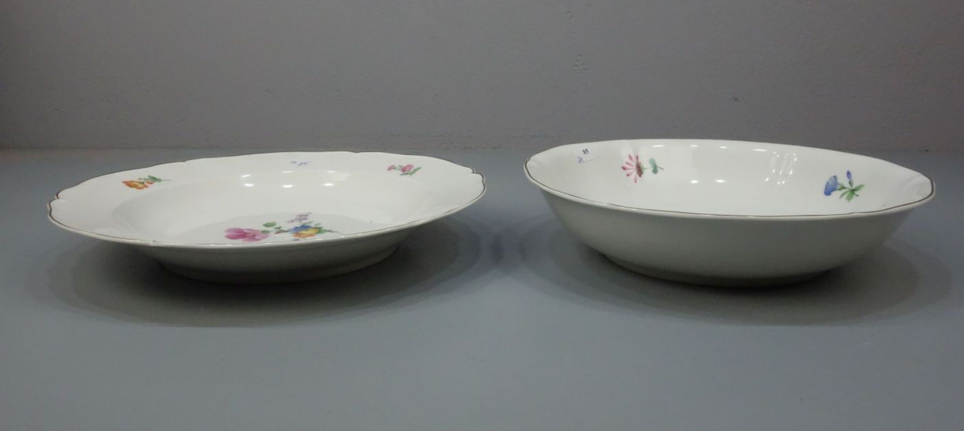 2 SCHALEN / bowls, Porzellan, KPM - Königliche Porzellanmanufaktur Berlin, unterglasurblaue - Image 4 of 4
