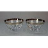 PAAR GLAS-SCHALEN / glass-bowls, mundgeblasen, Manufaktur Edzard. Zwei Glasschalen in halbrunder