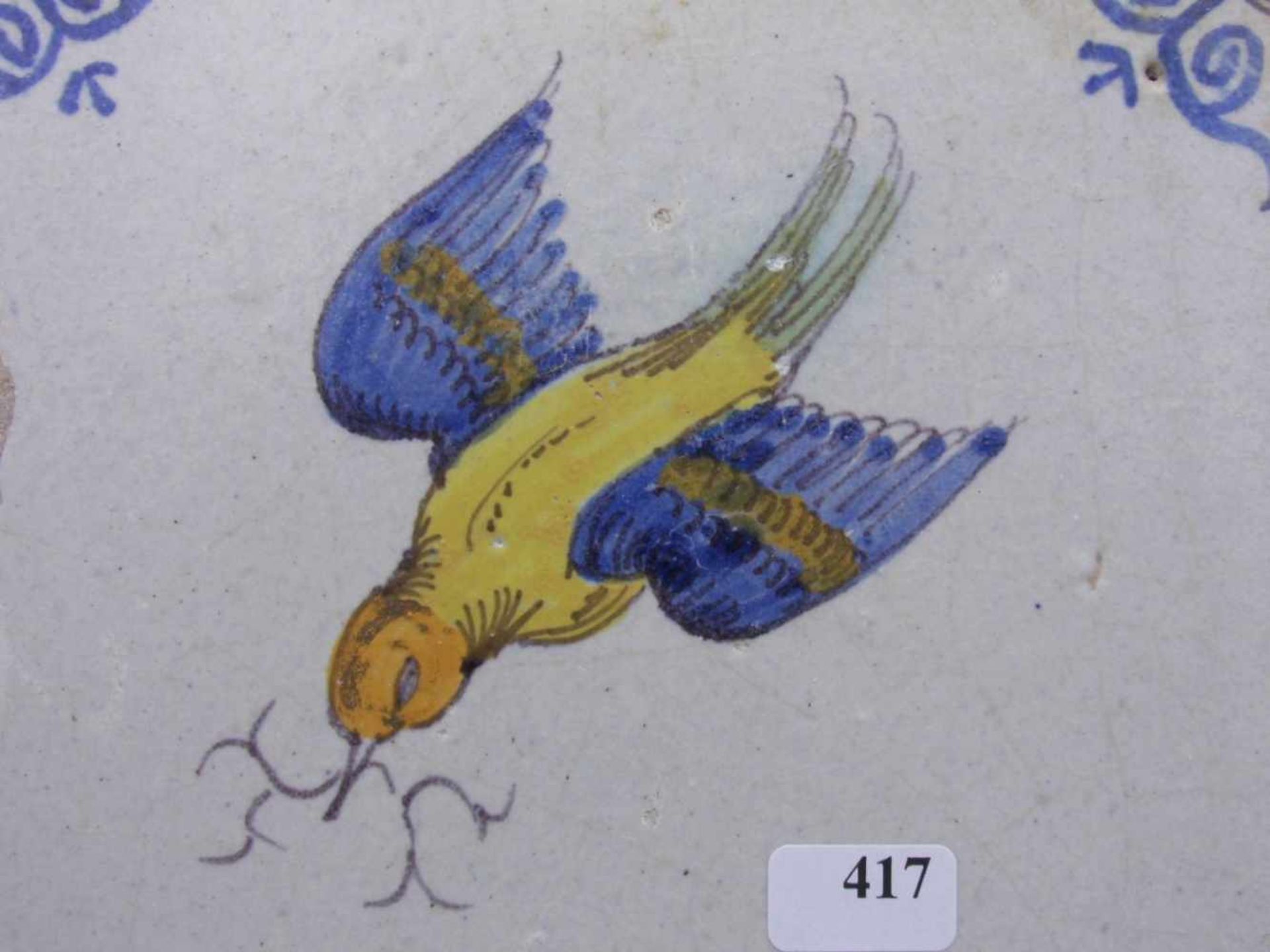 BAROCK - FLIESE "Fliegender Vogel mit Zweig" / FAYENCE - FLIESE / HOLLÄNDISCHE FLIESE / WANDFLIESE / - Bild 2 aus 7