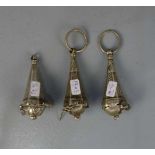 BERBER-SCHMUCK: 3 UMHANG-BESCHWERER / oriental jewellery, Talliouline / Marokko, Silber (insgesamt