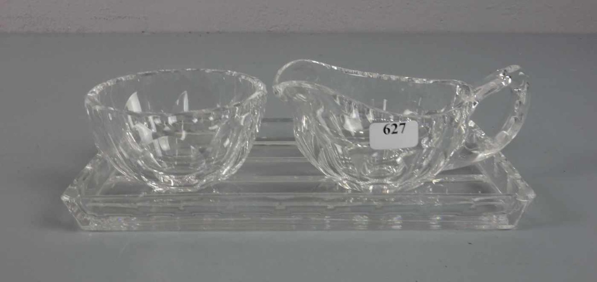 MILCHKÄNNCHEN UND ZUCKERSCHALE AUF TABLETT / creamer an cugarbowl on a tray, Kristallglas mit - Bild 4 aus 4