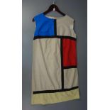 MONDRIAN - KLEID / mondrian cocktail dress, Ende 1960er Jahre, Etuikleid / Minikleid mit Label "