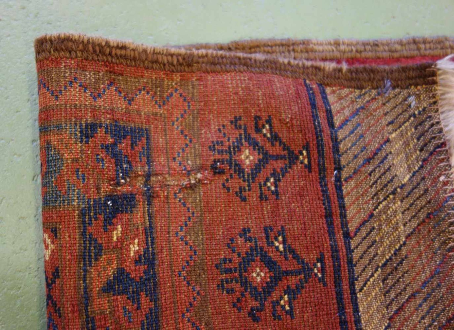 SELTENER KLEINER TEPPICH / ERSARI / carpet, Turkmenen / Westturkestan, wohl 2. H. 19. Jh., wohl - Image 3 of 12