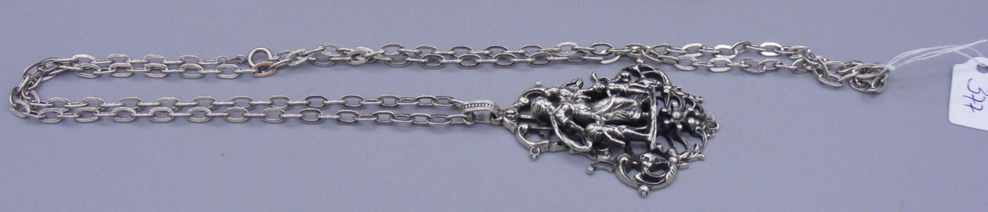 FIGÜRLICHER ANHÄNGER an Kette / pendant and necklace: "Frau mit Kindern", 800er Silber (insgesamt - Image 4 of 4