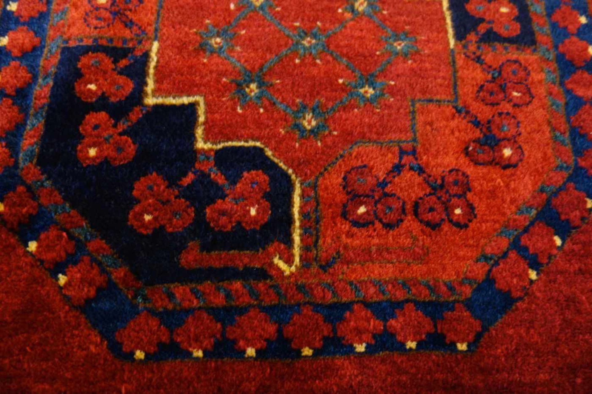 SELTENER KLEINER TEPPICH / ERSARI / carpet, Turkmenen / Westturkestan, wohl 2. H. 19. Jh., wohl - Image 10 of 12