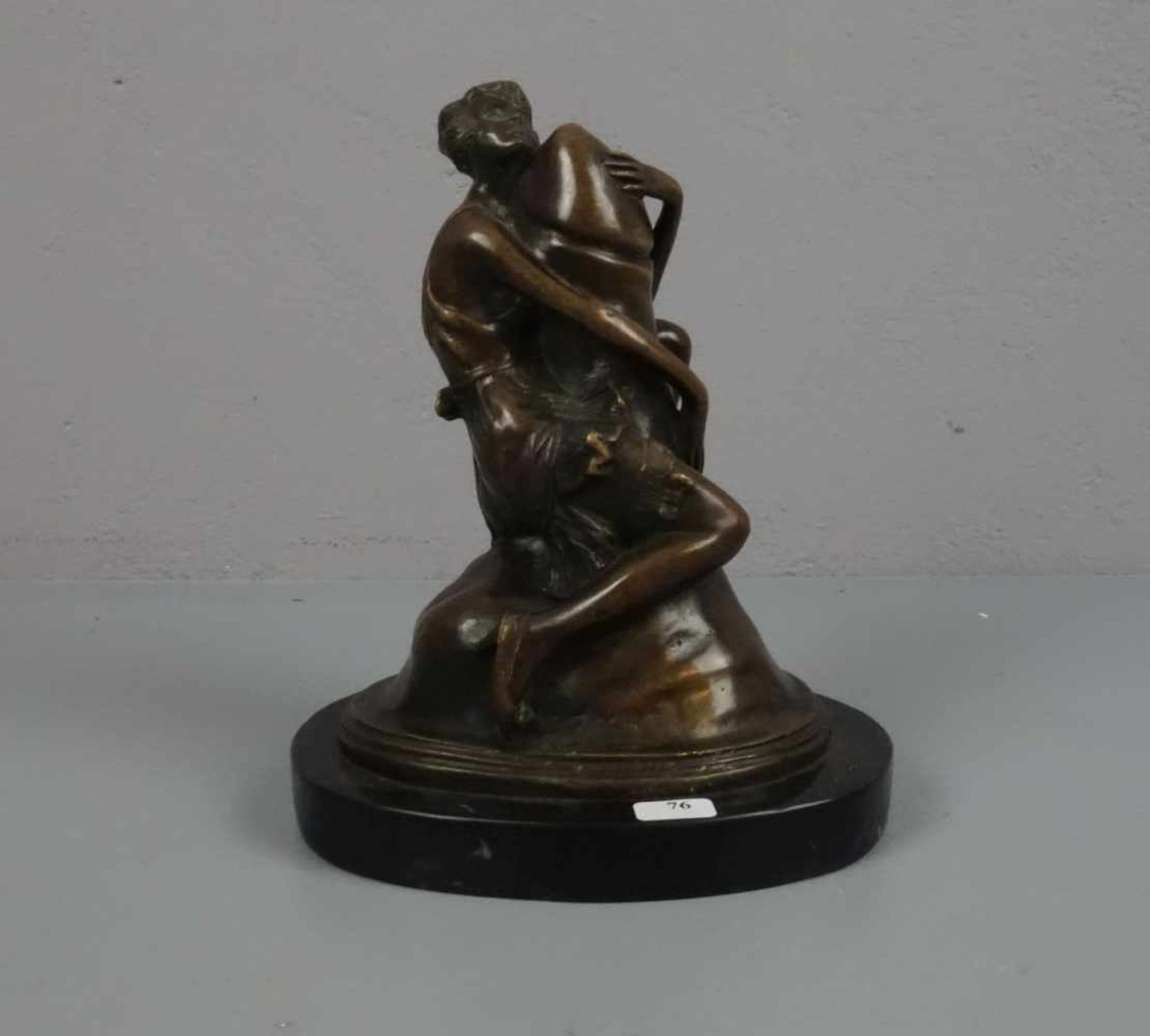 ZACH, BRUNO (1891-1945), erotische Skulptur / erotic sculpture: "Junge Frau, einen Phallus