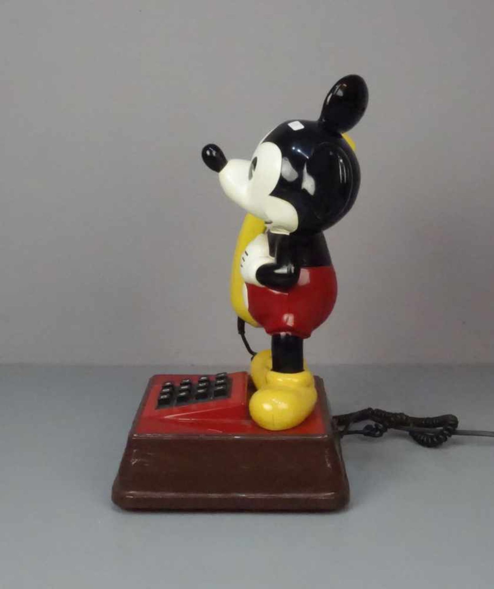 FIGÜRLICHES TELEFON "Micky Maus", 1970er Jahre, unter dem Stand bezeichnet "American - Image 4 of 5
