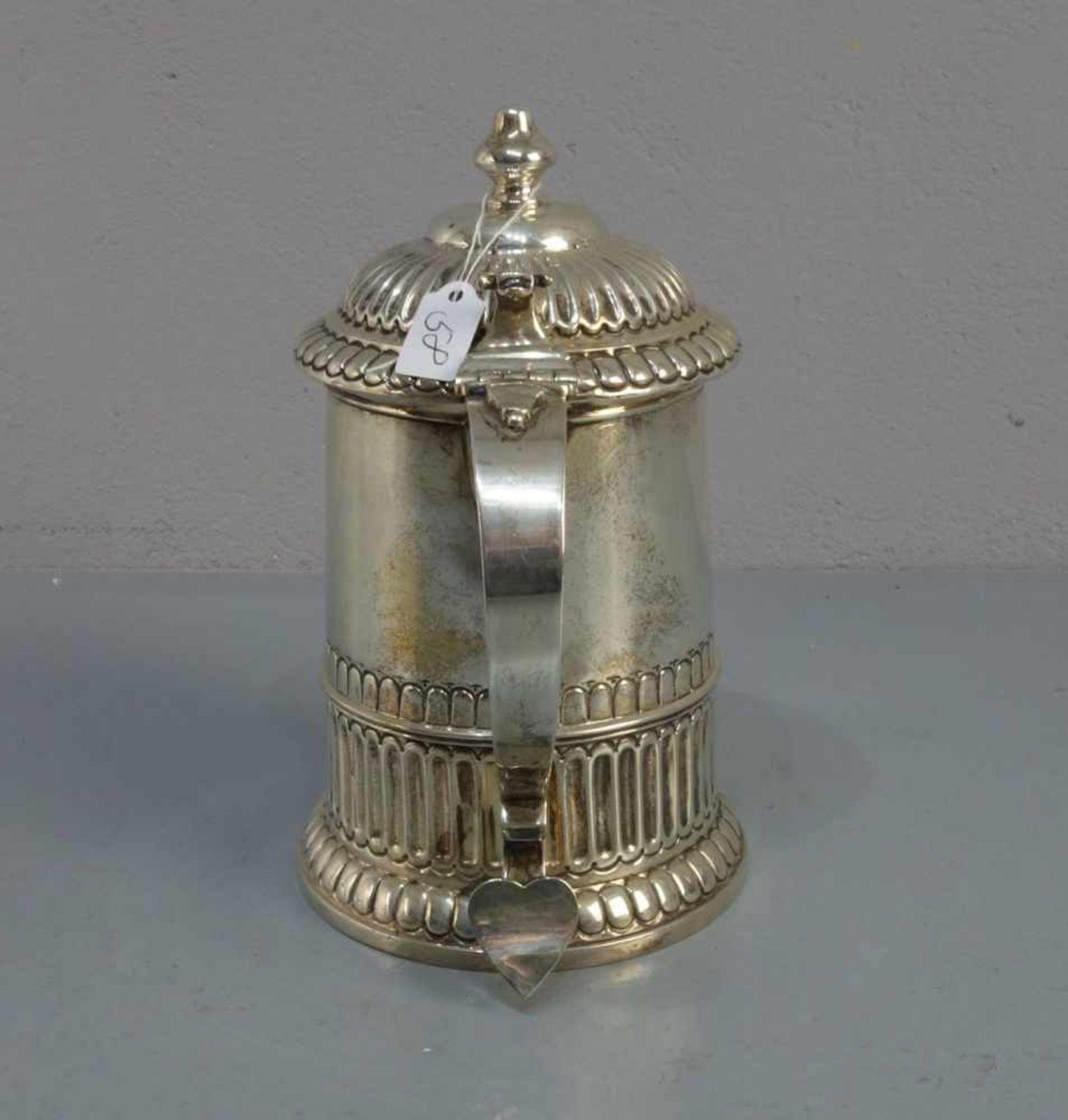 SILBERKRUG / DECKELHUMPEN / silver jug, 800er Silber (568 g), gepunzt mit Feingehaltsangabe, - Bild 4 aus 6
