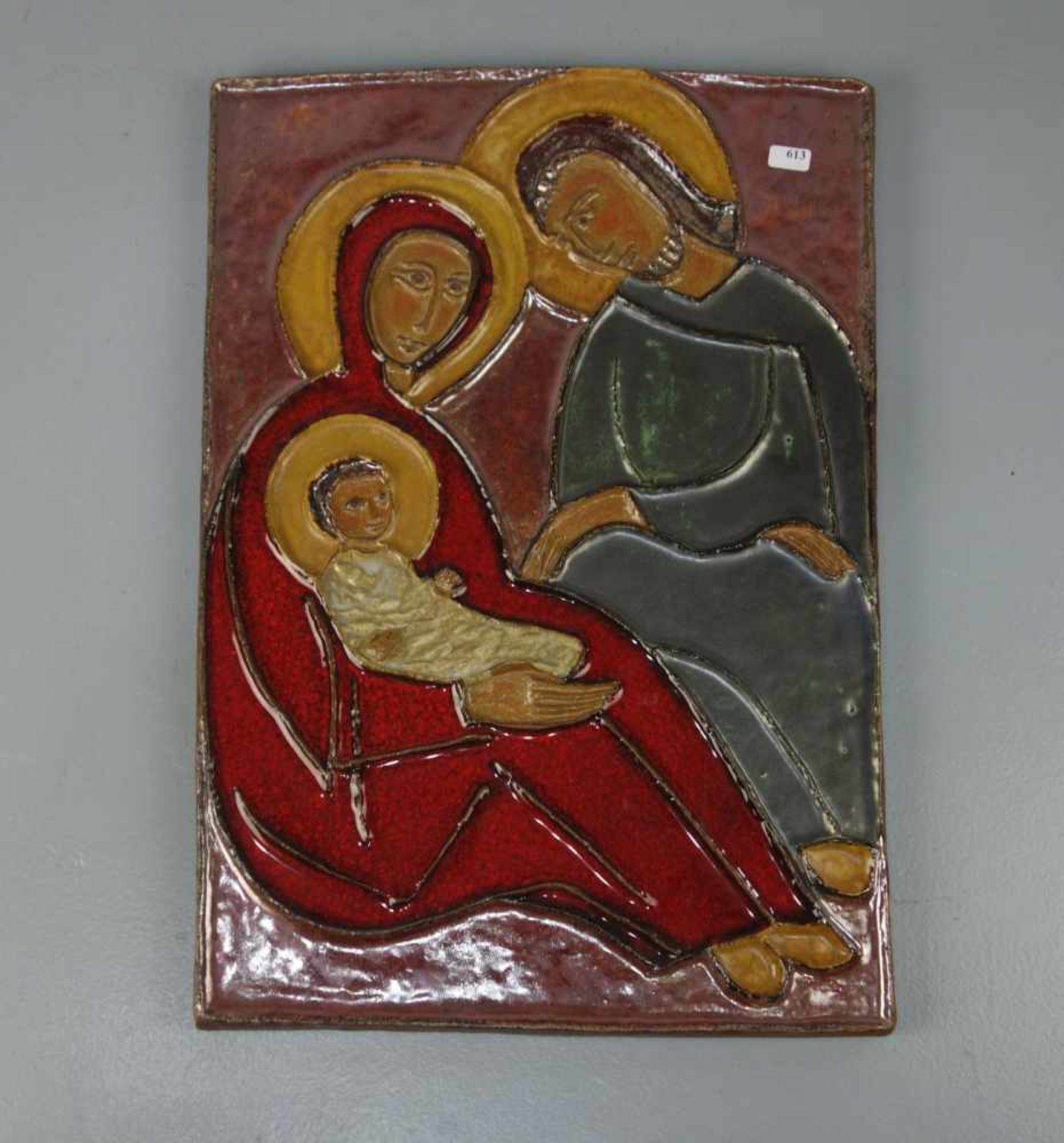 KERAMIKRELIEF: "Heilige Familie" / ceramics: holy family, farbig glasiert, rückseitig mit "