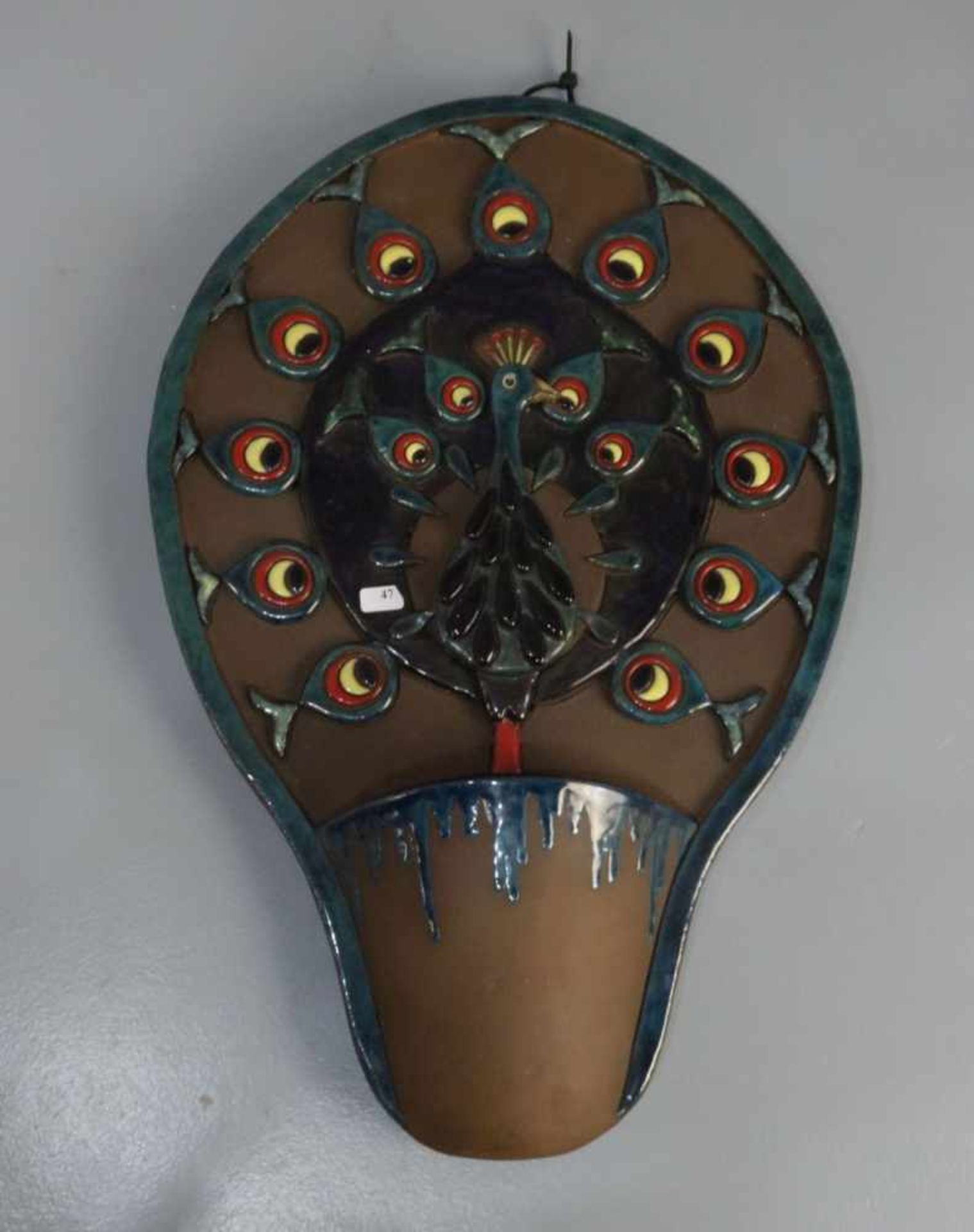 STUDIOKERAMIK / KÜNSTLERKERAMIK / WANDOBJEKT "Pfau" / ceramic "peacock", Keramik, partiell polychrom