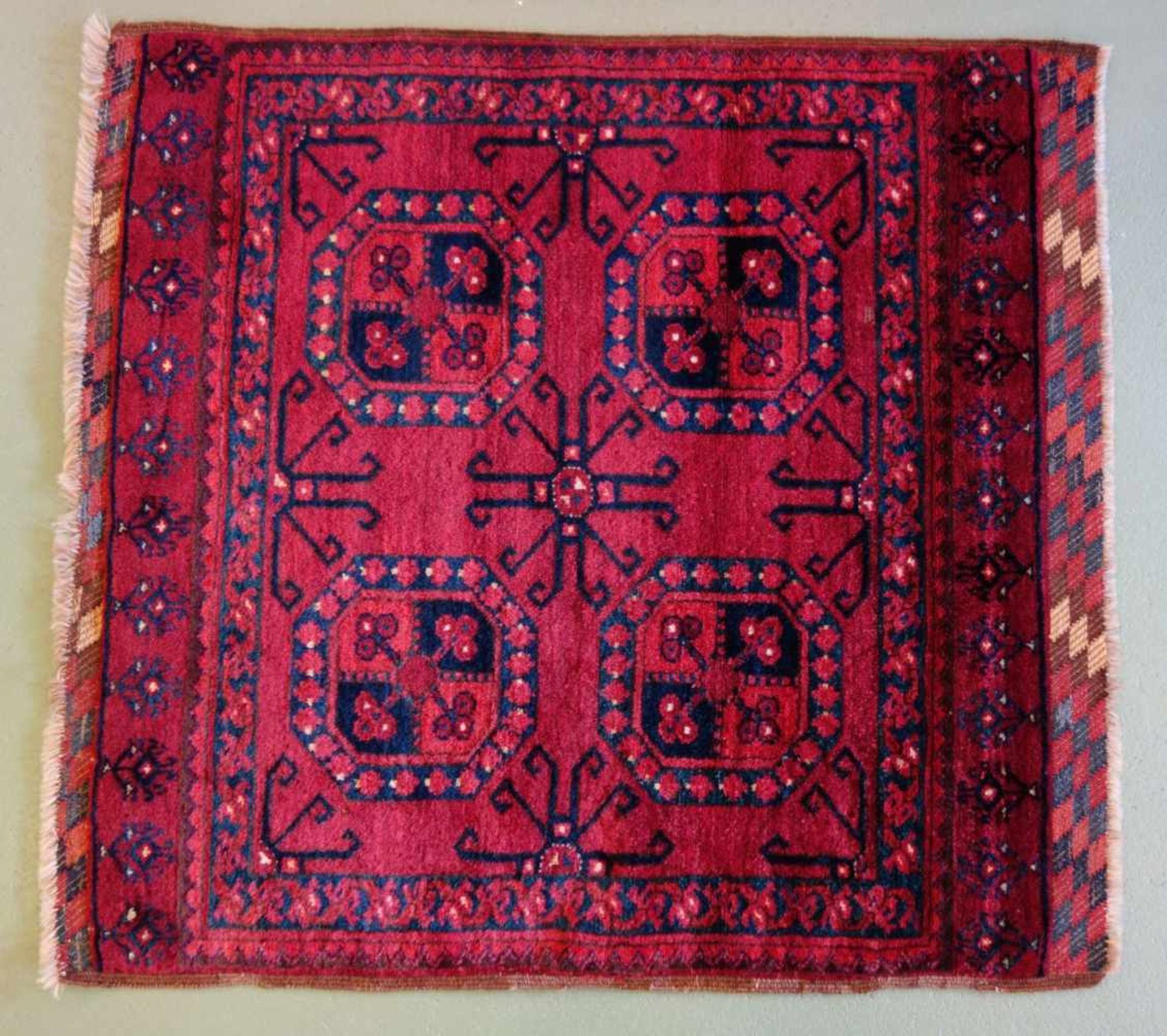 KLEINER TEPPICH / ERSARI / carpet, wohl Turkmenien / Turkestan, wohl Ende 19. Jh. / Anfang 20. - Bild 2 aus 14