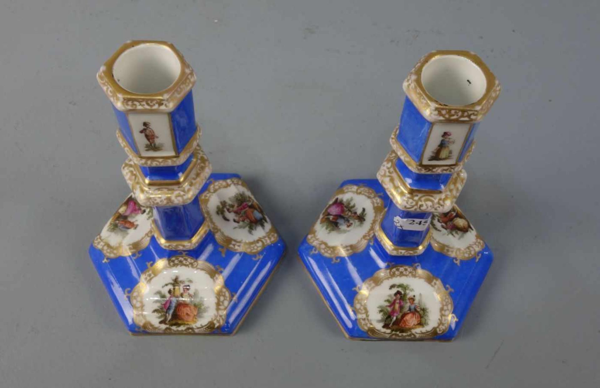 PAAR LEUCHTER / TISCHLEUCHTER / candle stands, Porzellan, KPM - Königliche Porzellanmanufaktur - Bild 2 aus 4