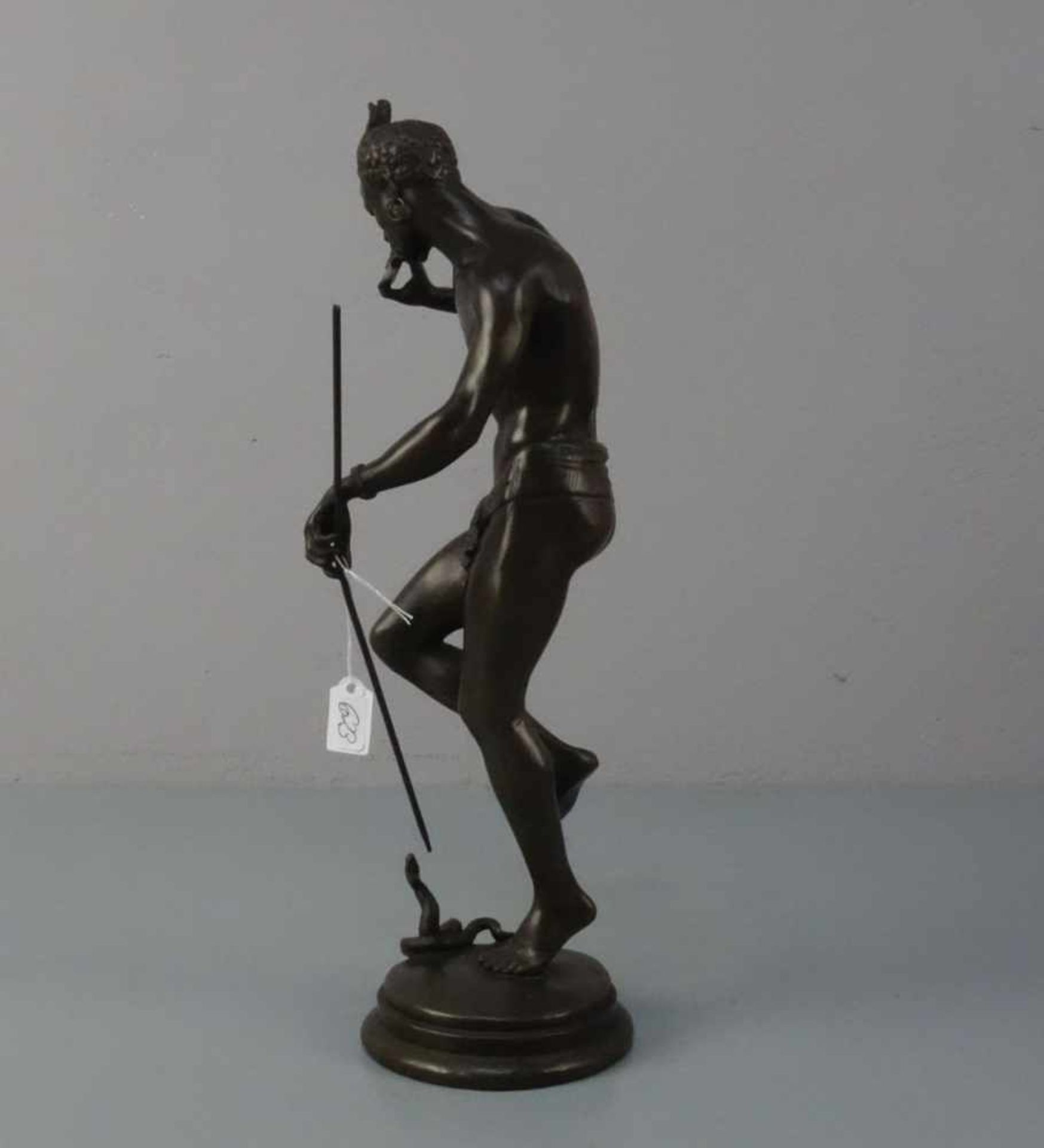 BOURGEOIS, CHARLES ARTHUR (1838-1886), Skulptur / sculpture: "Schlangenbeschwörer" / "Nubischer - Image 3 of 6