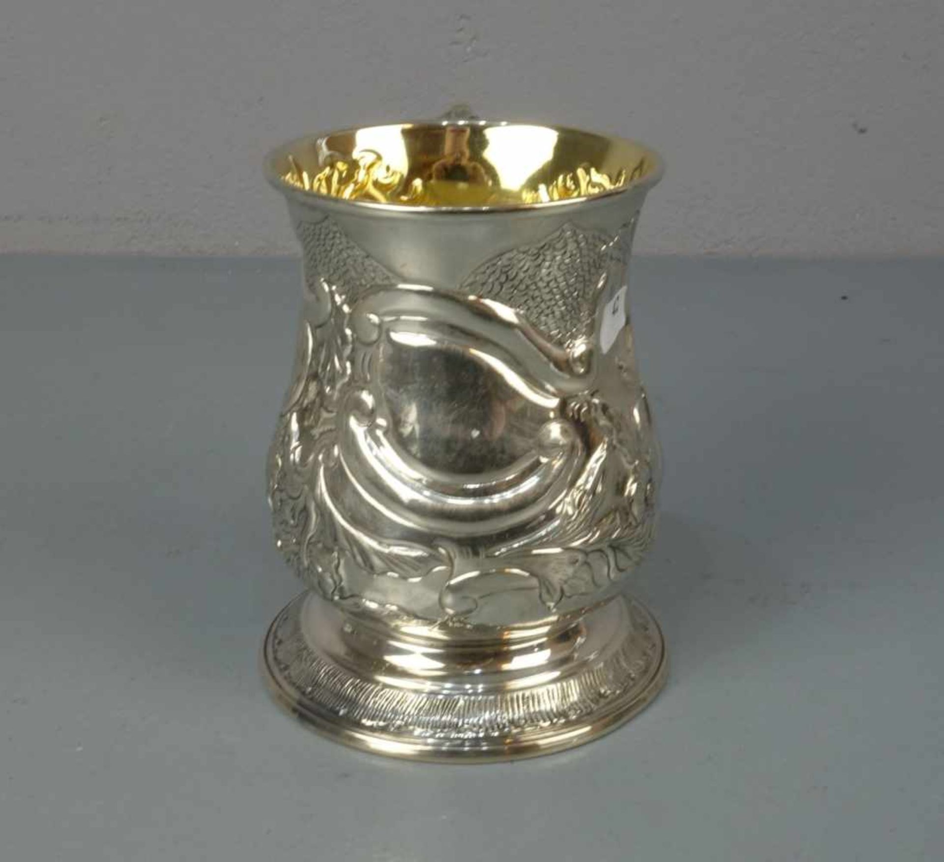 SILBERNER BECHER / HUMPEN in barocken Formen / mug, Sterlingsilber (416,5 g), gepunzt mit - Bild 2 aus 5