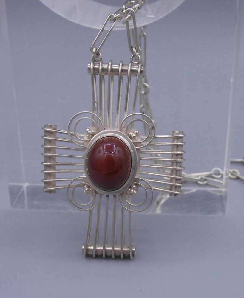 ART DÉCO - KREUZANHÄNGER an Kette / pendant and necklace, 835er Silber (insgesamt 16,9 g),
