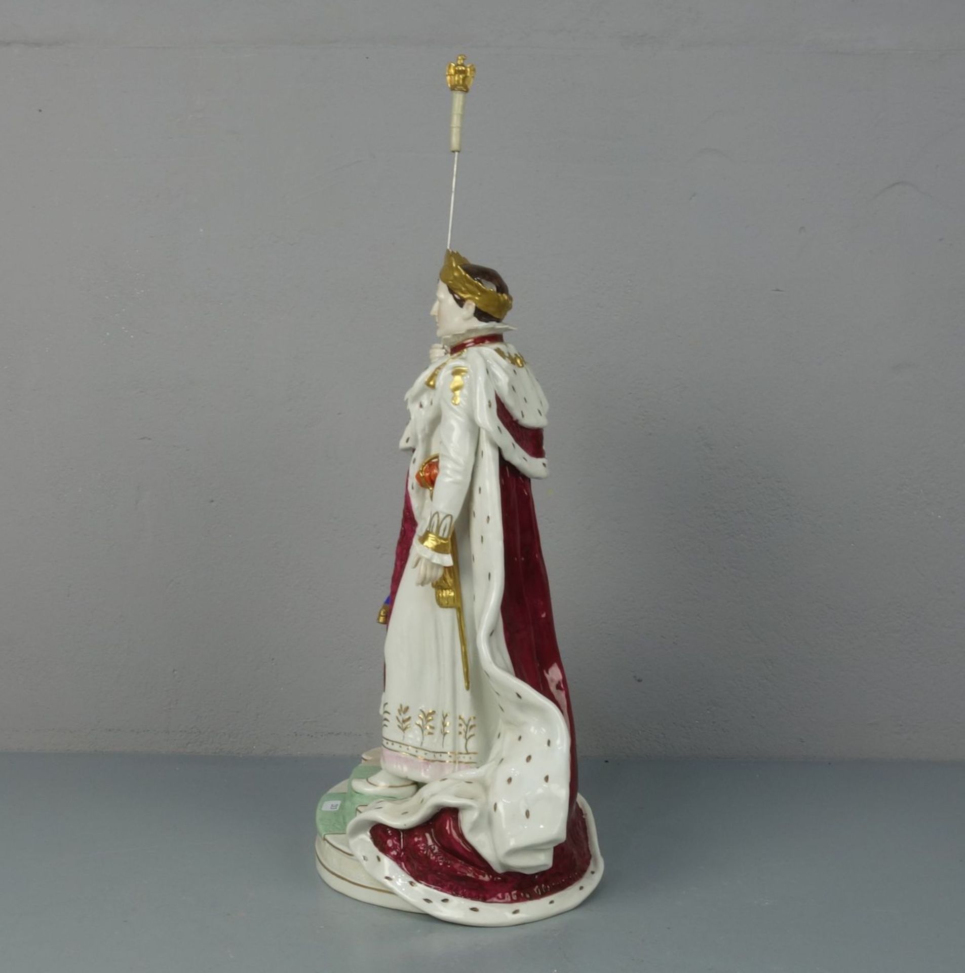 PORZELLANFIGUR "Coronation de Napoleon I - Die Krönung Napoleons I", Porzellan, Manufaktur Scheibe- - Bild 2 aus 5