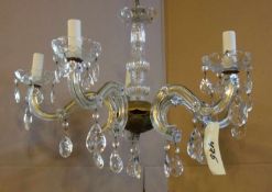 MARIA THERESIA - LEUCHTER / chandelier, fünfflammig elektrifiziert, Metallmonturen und Kristall.