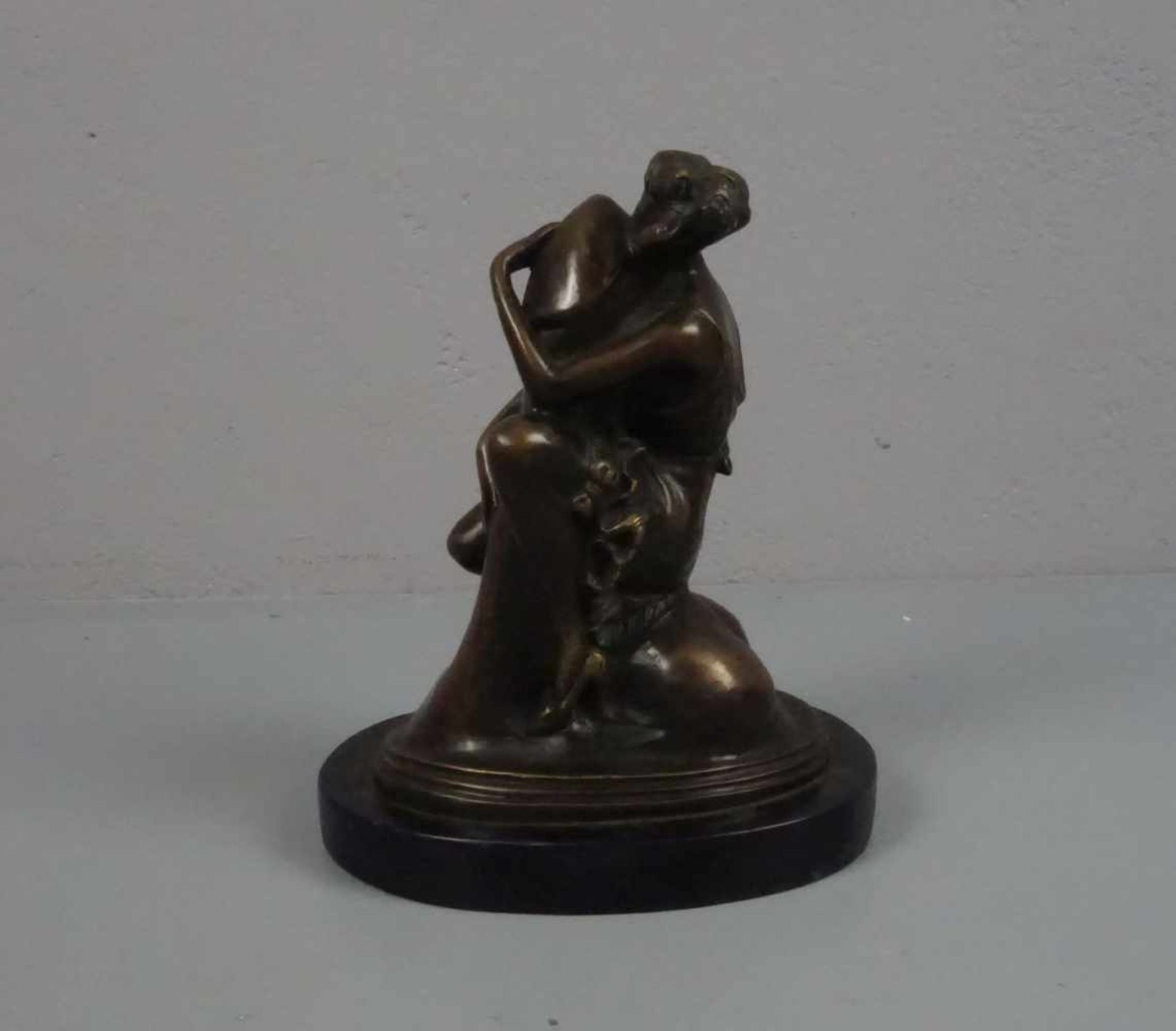 ZACH, BRUNO (1891-1945), erotische Skulptur / erotic sculpture: "Junge Frau, einen Phallus - Image 3 of 5