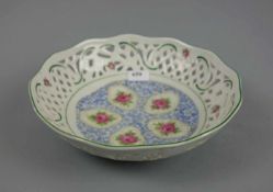 SCHALE / DURCHBRUCHSCHALE / bowl, Porzellan, Manufaktur Carl Schumann, Arzberg, Marke ca. 1925-1996.