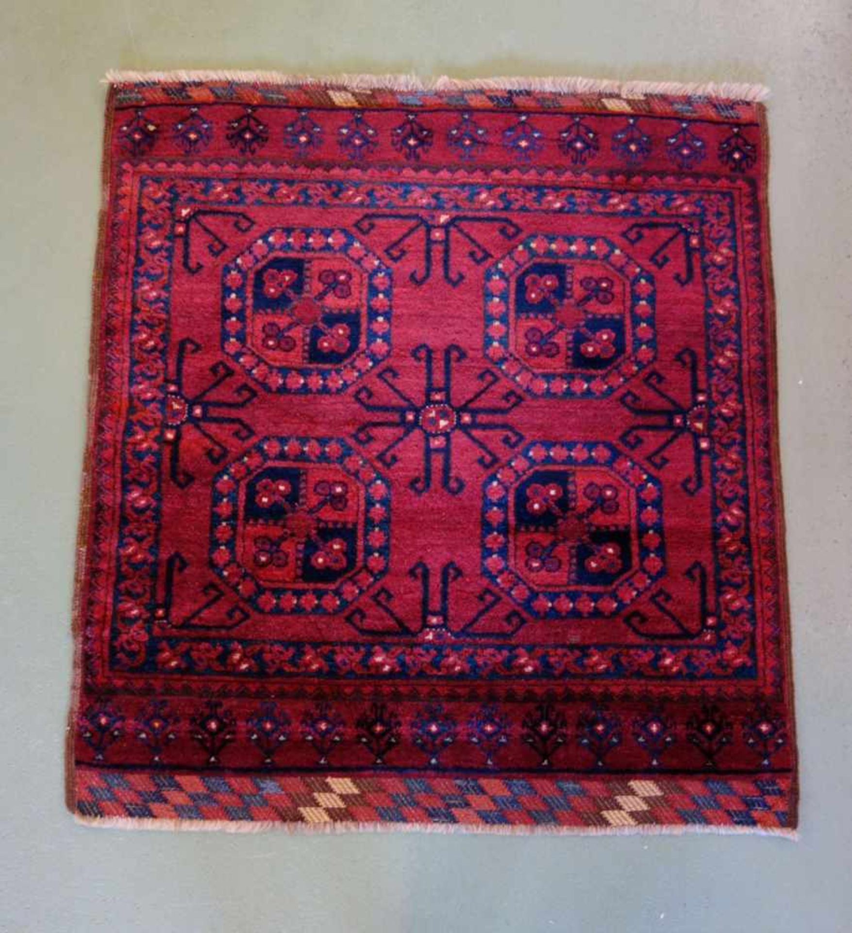 KLEINER TEPPICH / ERSARI / carpet, wohl Turkmenien / Turkestan, wohl Ende 19. Jh. / Anfang 20. - Bild 7 aus 14