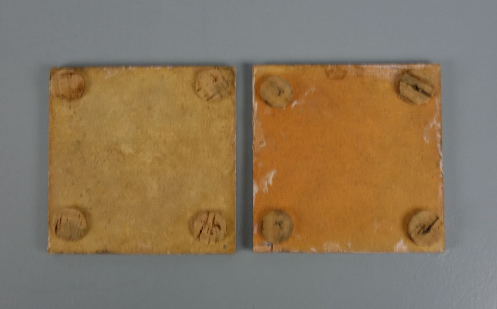 PAAR FLIESEN / FAYENCE - FLIESEN / WANDFLIESEN / two tiles / tegel, beigefarbener und rötlicher - Image 3 of 3
