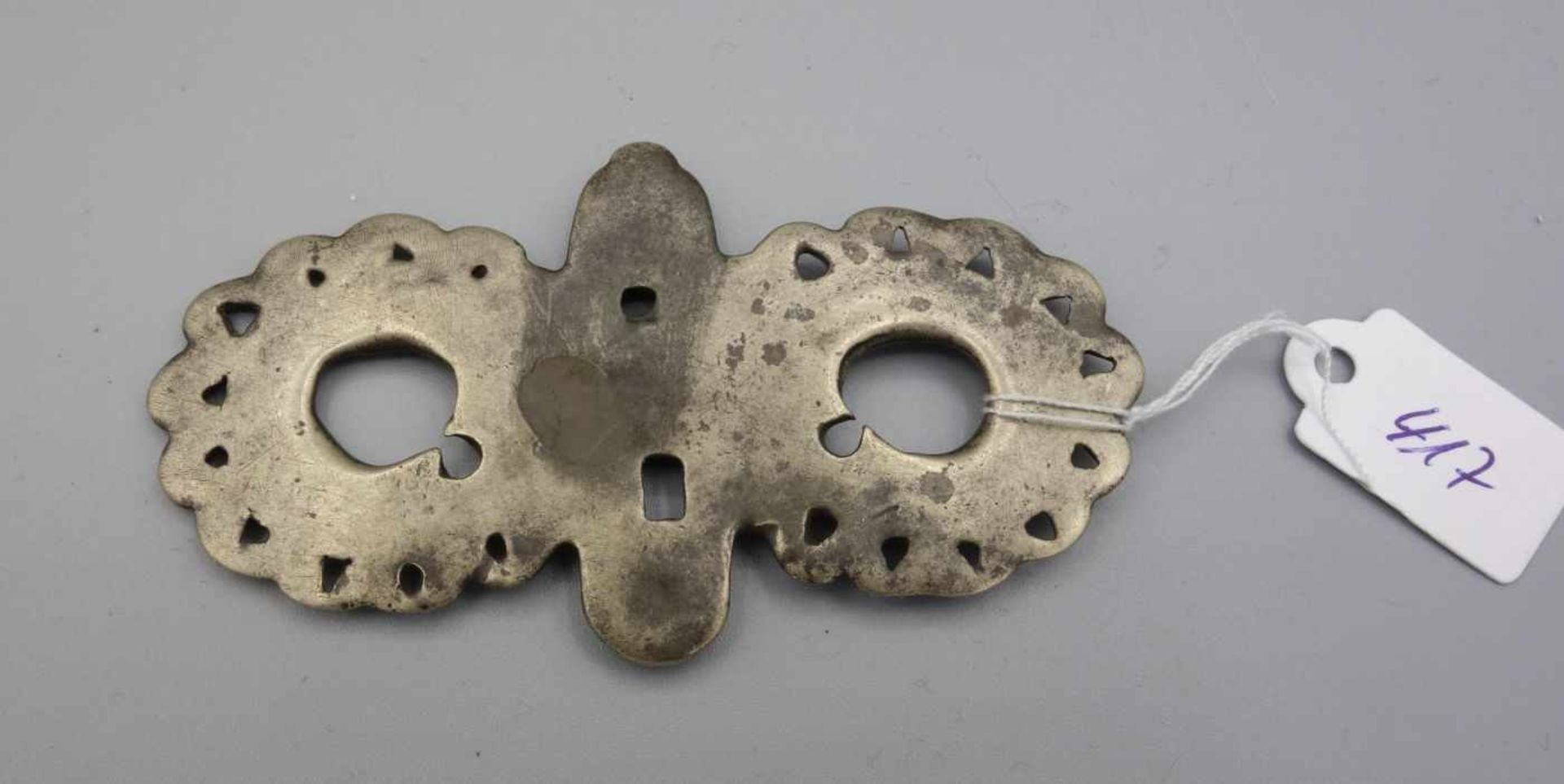BERBERSCHMUCK DER TUAREG: Silberne Spange / brooch, Marokko, 20. Jh., Silber, Gewicht: 28,01 g. - Image 2 of 2