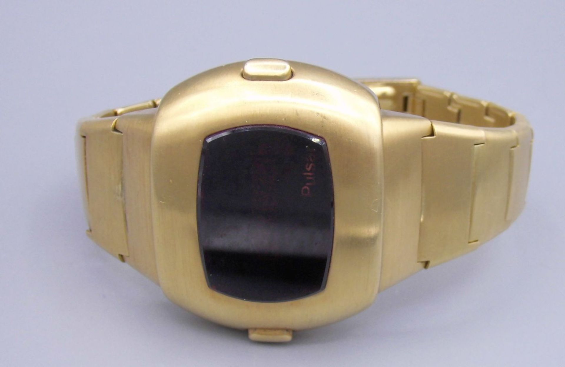 GOLDENE ARMBANDUHR / DIGITALUHR : Pulsar P3 "Date Command" / digital watch, 1970er Jahre, Gehäuse - Image 2 of 7