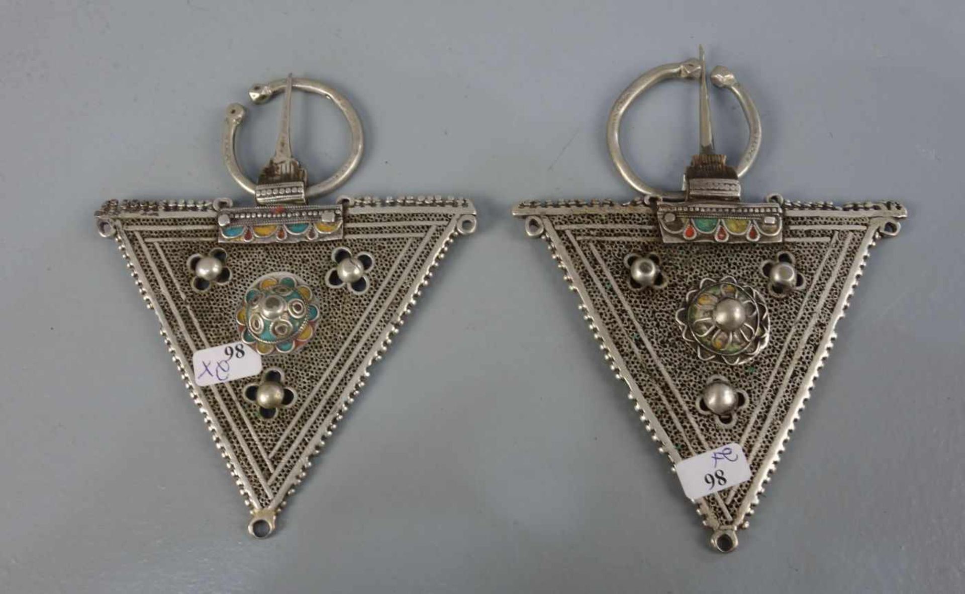 BERBER-SCHMUCK: FIBELPAAR / GEWANDFIBEL / oriental jewellery, Ida Ougnidif, Marokko. Silber (226 g).