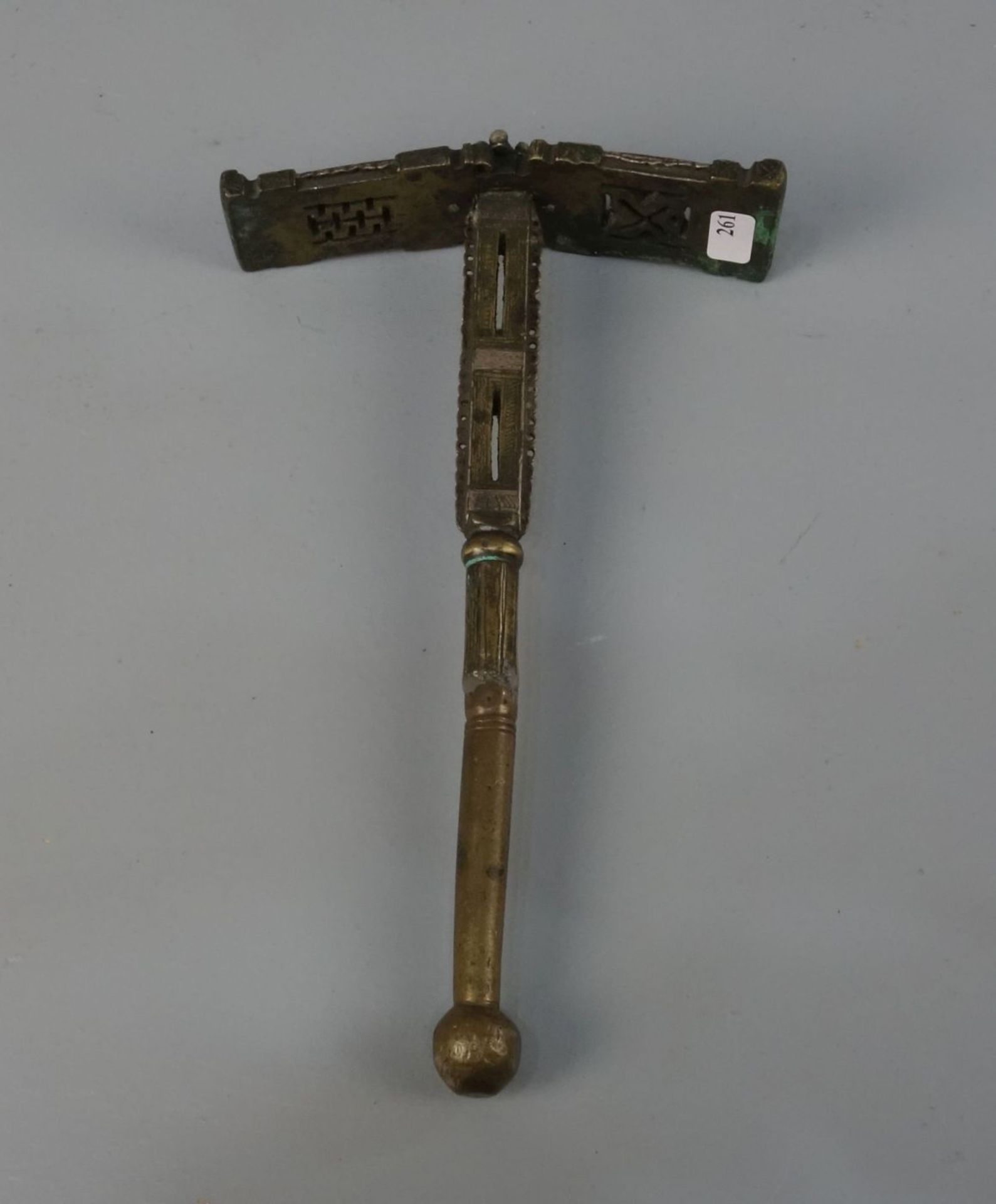 BERBER-SCHMUCK: ZUCKERHAMMER (auch: Tafadis), Marokko, bronziertes Metall (364 g), Anfang des 20.