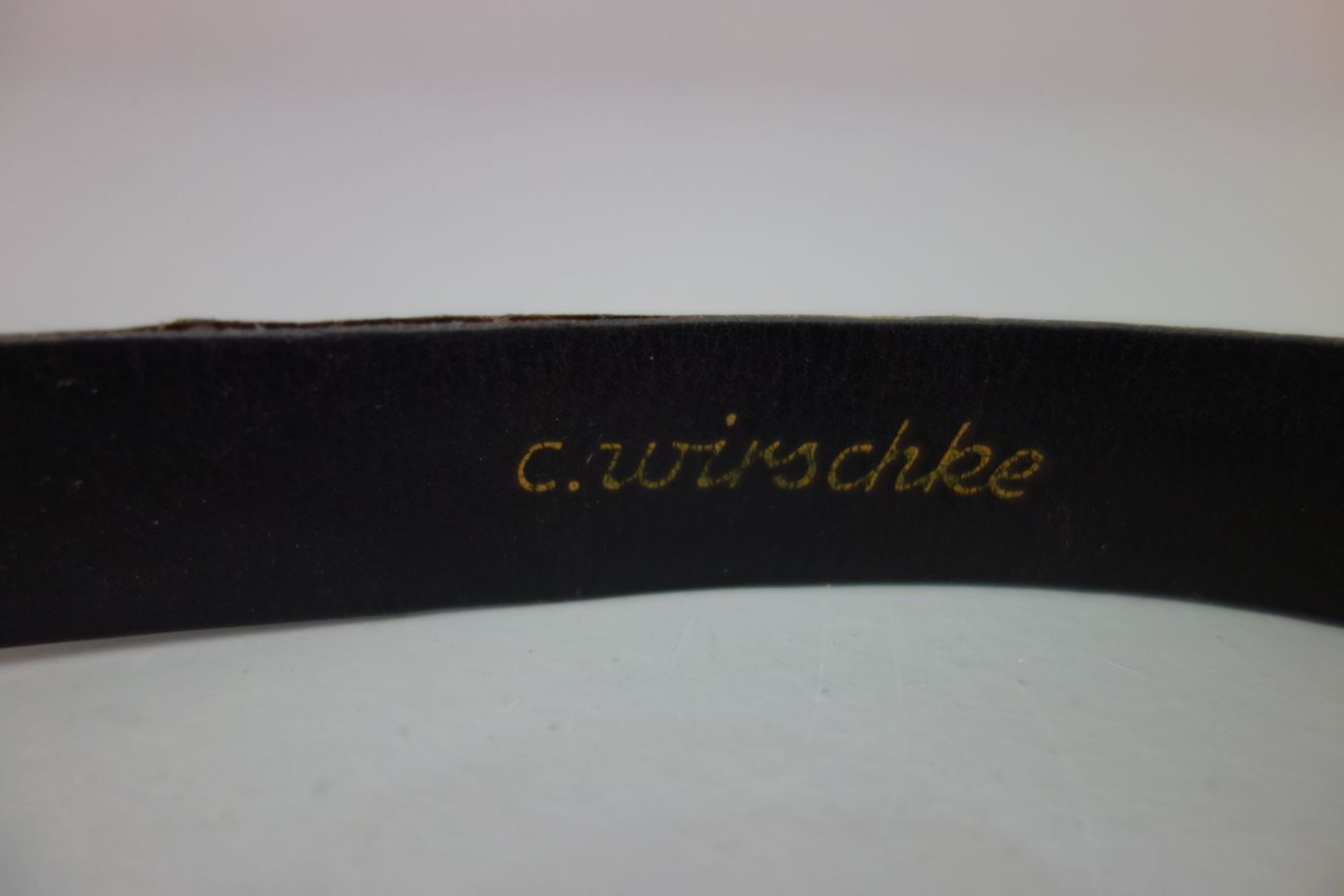 SCHWARZER KROKO-LEDERGÜRTEL / leather belt, bez. "Made in Italy / c. wirschke". Schmaler - Bild 3 aus 5