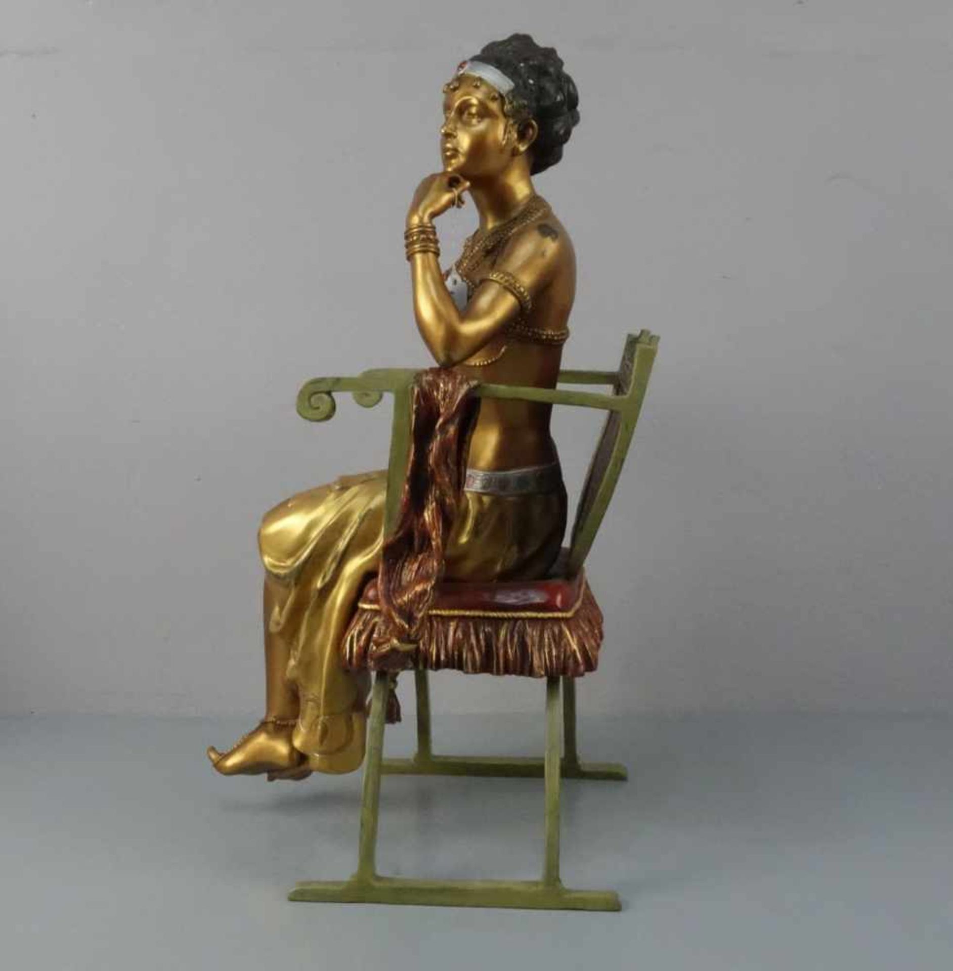 BILDHAUER DES 20. JH., Skulptur / sculpture: "Sitzende Odaliske / orientalische Tänzerin", - Image 4 of 5