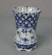 VASE "MUSSELMALET VOLLSPITZE", Porzellan, Manufaktur Royal Copenhagen, Dänemark, Marke seit 1897 (