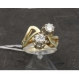 RING aus 585er Gelbgold (5,3 g), besetzt mit Brillanten von je 0,25 ct. (WESS, VSI). Ring-Gr. 50/51.