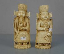 FIGURENPAAR: THRONENDES HERRSCHERPAAR / asian ruling couple , Bein oder Masse, Asien.