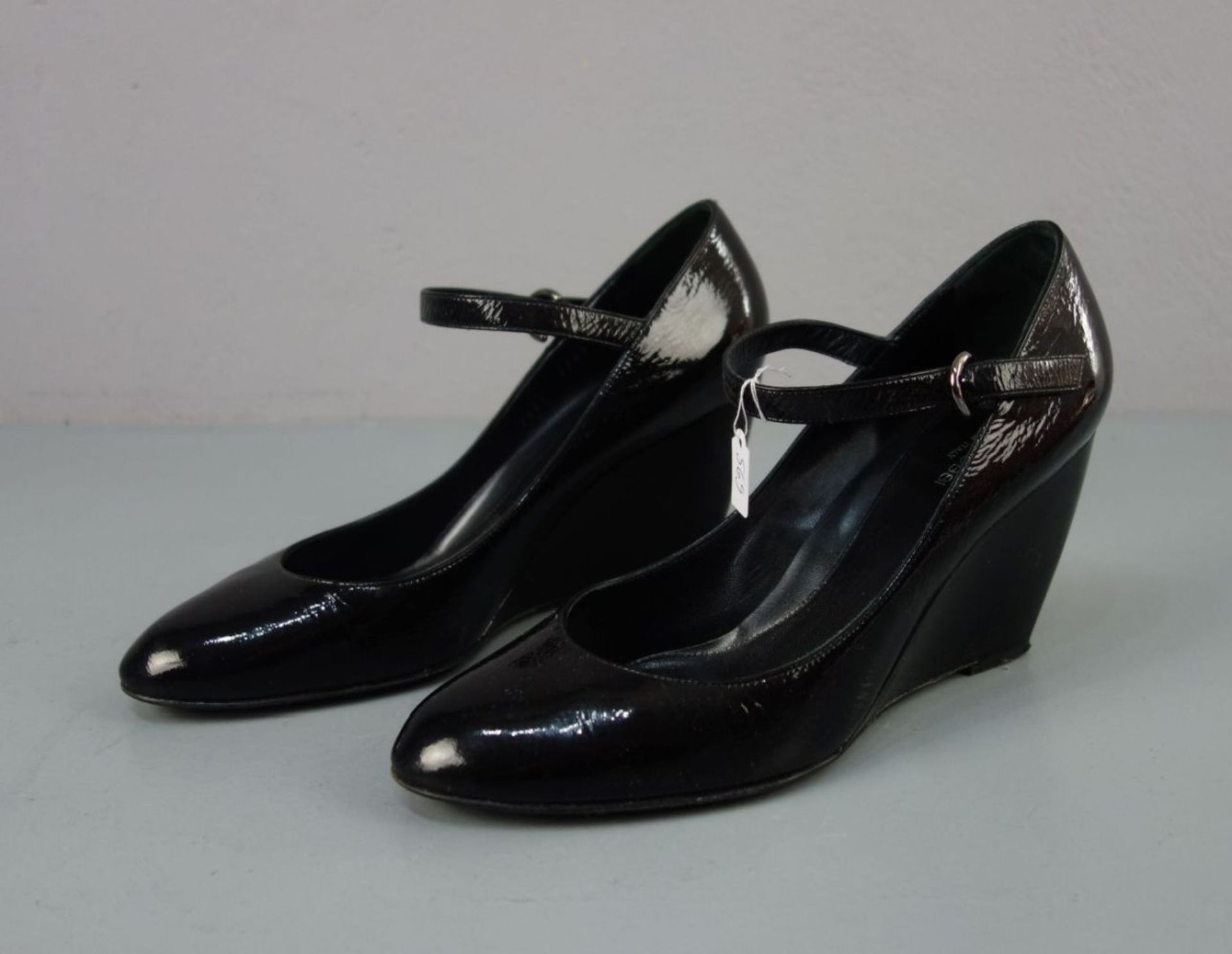 SERGIO ROSSI KEILPUMPS / women's shoes with wedge heel, Made in Italy, schwarzes Lackleder. Pumps