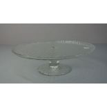 FUSSSCHALE / TORTENPLATTE / bowl on a stand, Glas, optisch geblasen. Flache, strukturierte Schale