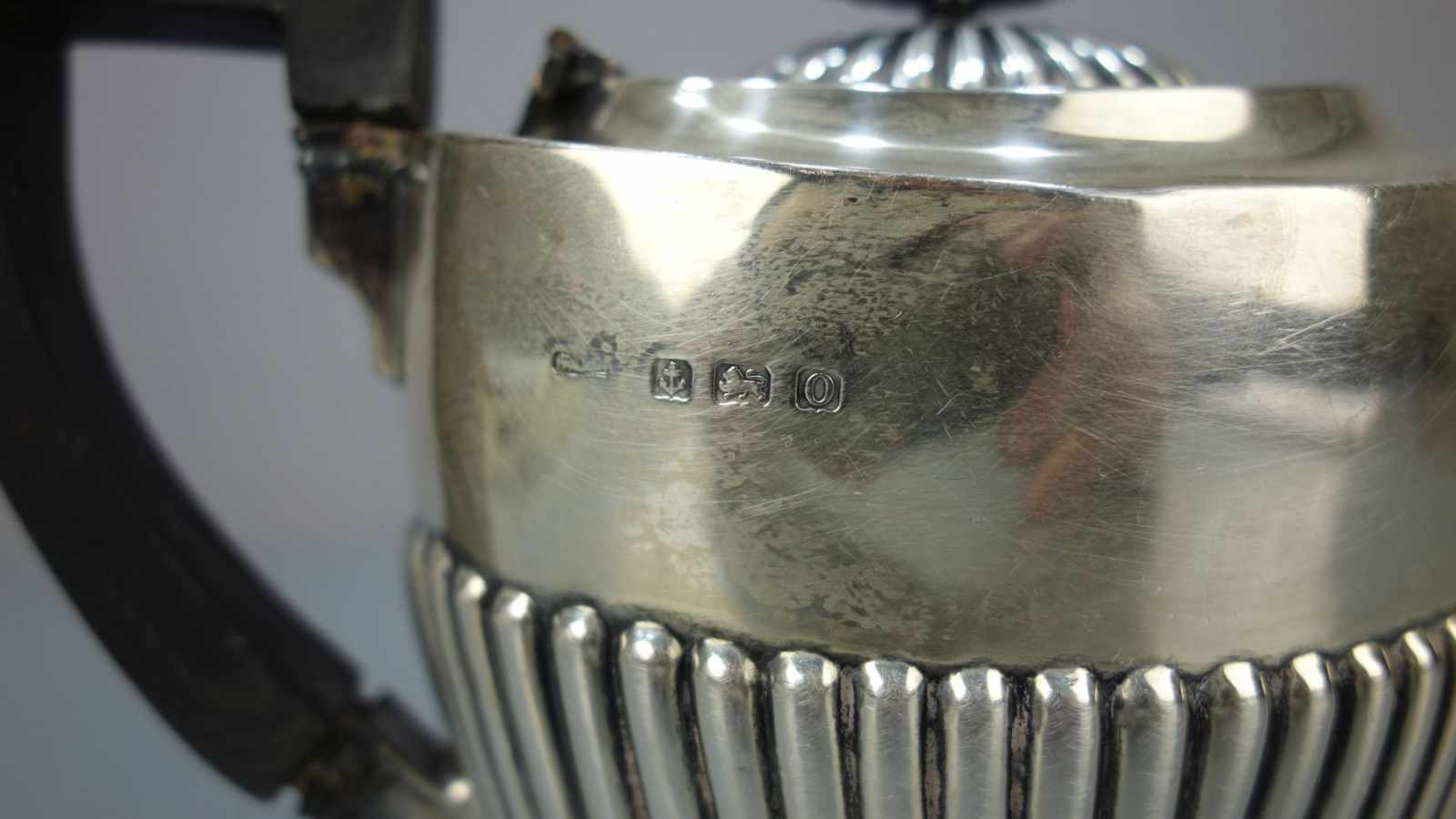 KANNE / TEEKANNE / BACHELORKANNE / silver tea pot, Sterlingsilber (273,5 g), Birmingham / England, - Image 4 of 5