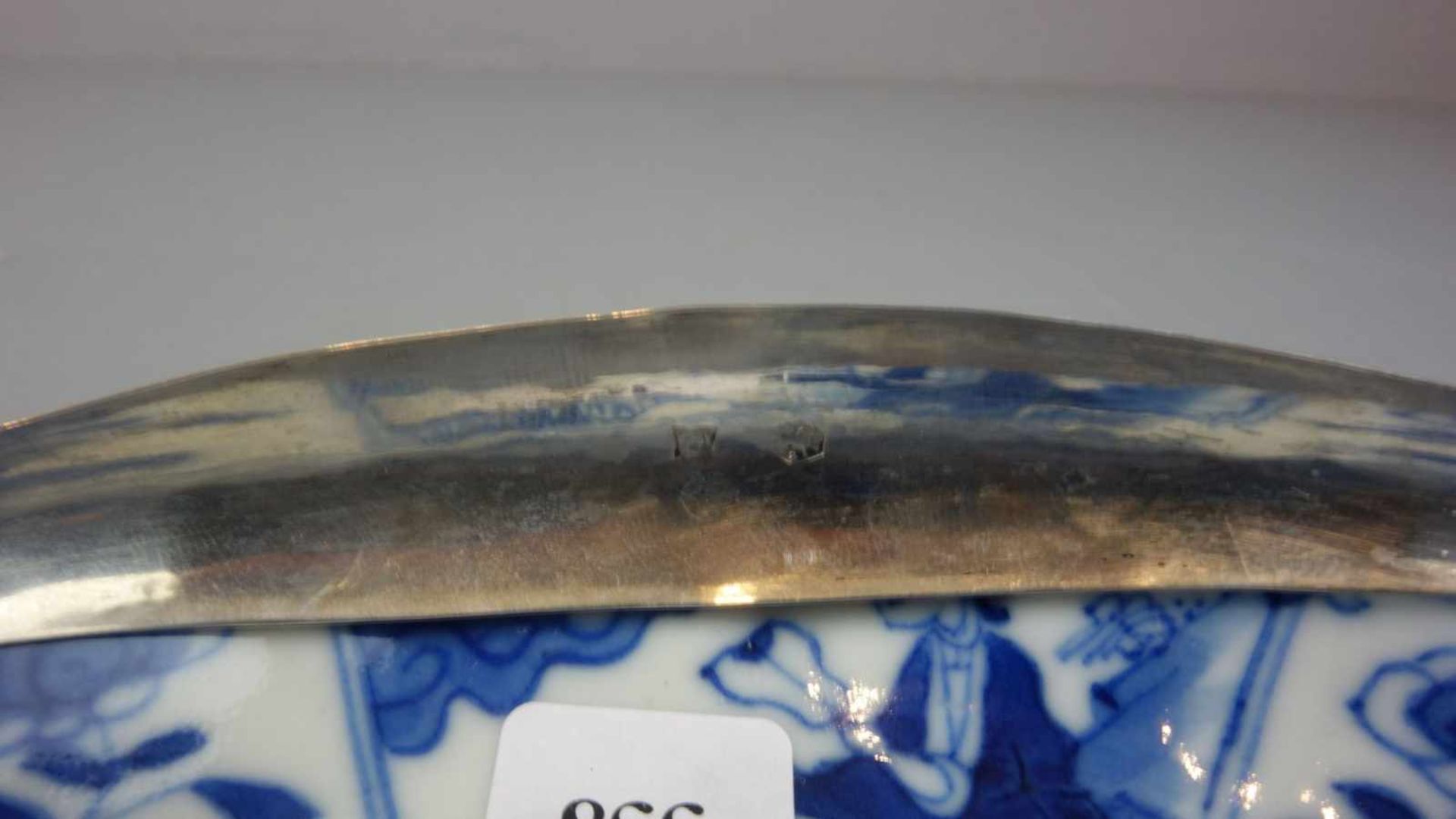 CHINOISE ANBIETSCHALE / HENKELSCHALE / chinese bowl with silver, 19. Jh., China / Niederlande. - Bild 5 aus 5