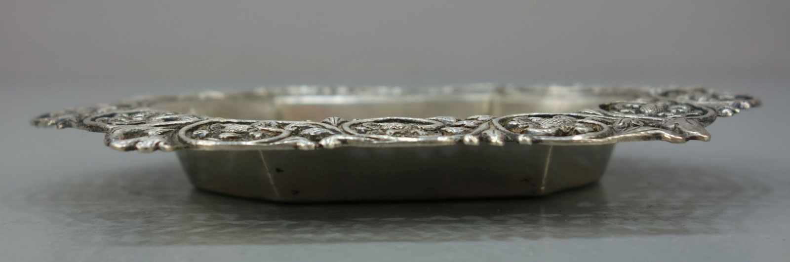 SILBERNE SCHALE / silver bowl, 800er Silber (70 g), gepunzt mit Feingehaltsangabe und - Image 2 of 3