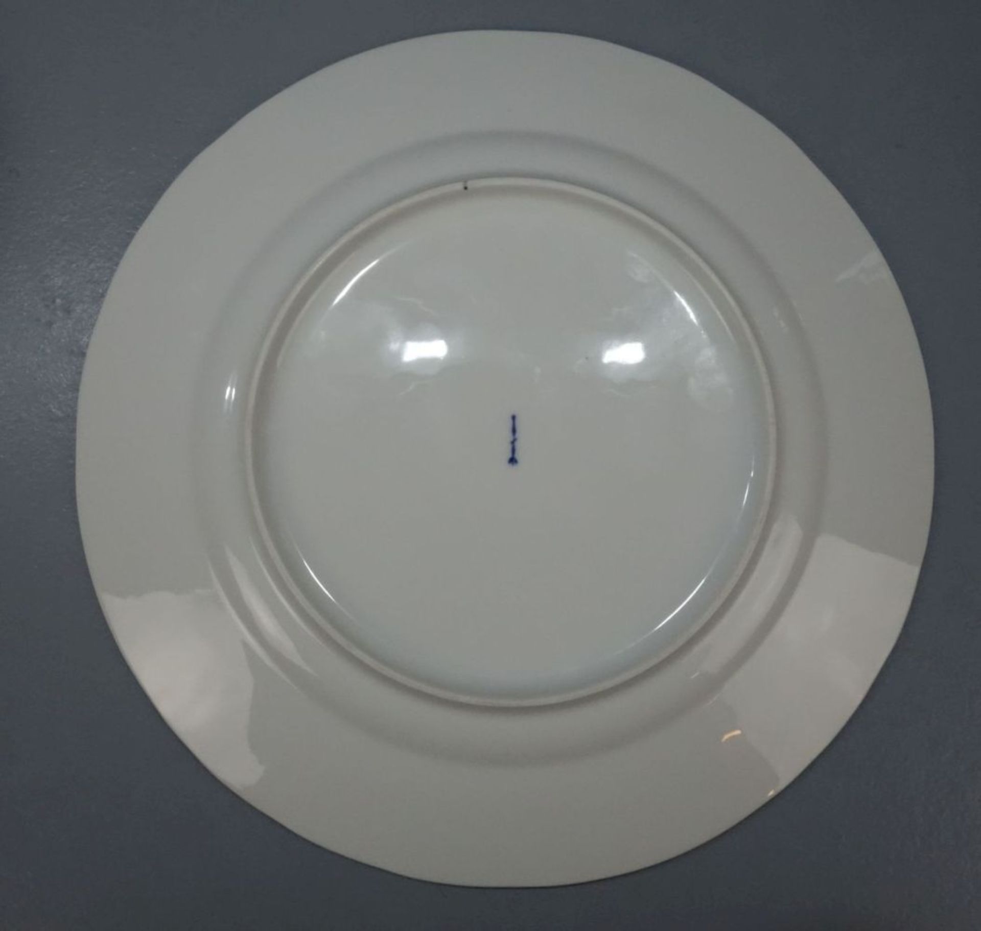 3 TELLER / plates, Porzellan, KPM - Königliche Porzellanmanufaktur Berlin, unterglasurblaue - Bild 3 aus 4