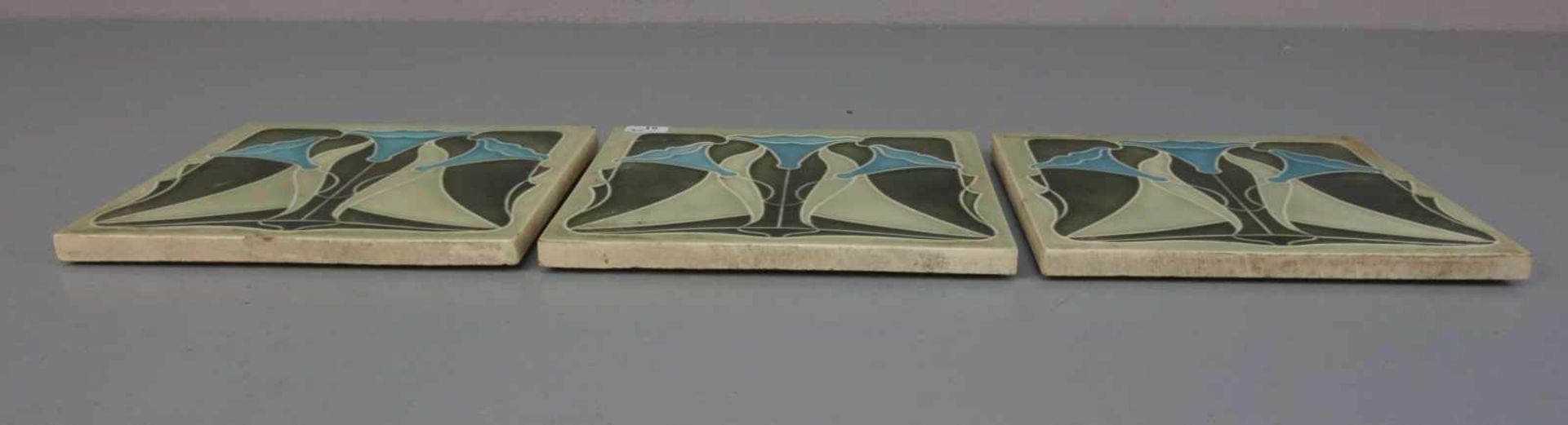 3 JUGENDSTILFLIESEN / art nouveau tiles, heller Scherben, um 1900, dreifarbig glasiert mit - Image 3 of 7