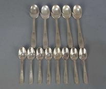 RESTBESTECK: AUSTERNLÖFFEL und KAFFEELÖFFEL / oysterspoons and coffee spoons, 20. Jh.,