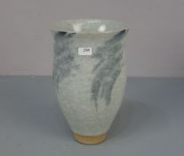 LEE, YOUNG-JAE (geb. 1951 in Seoul/Korea, tätig in Essen), Studiokeramik: Vase, Keramik, heller