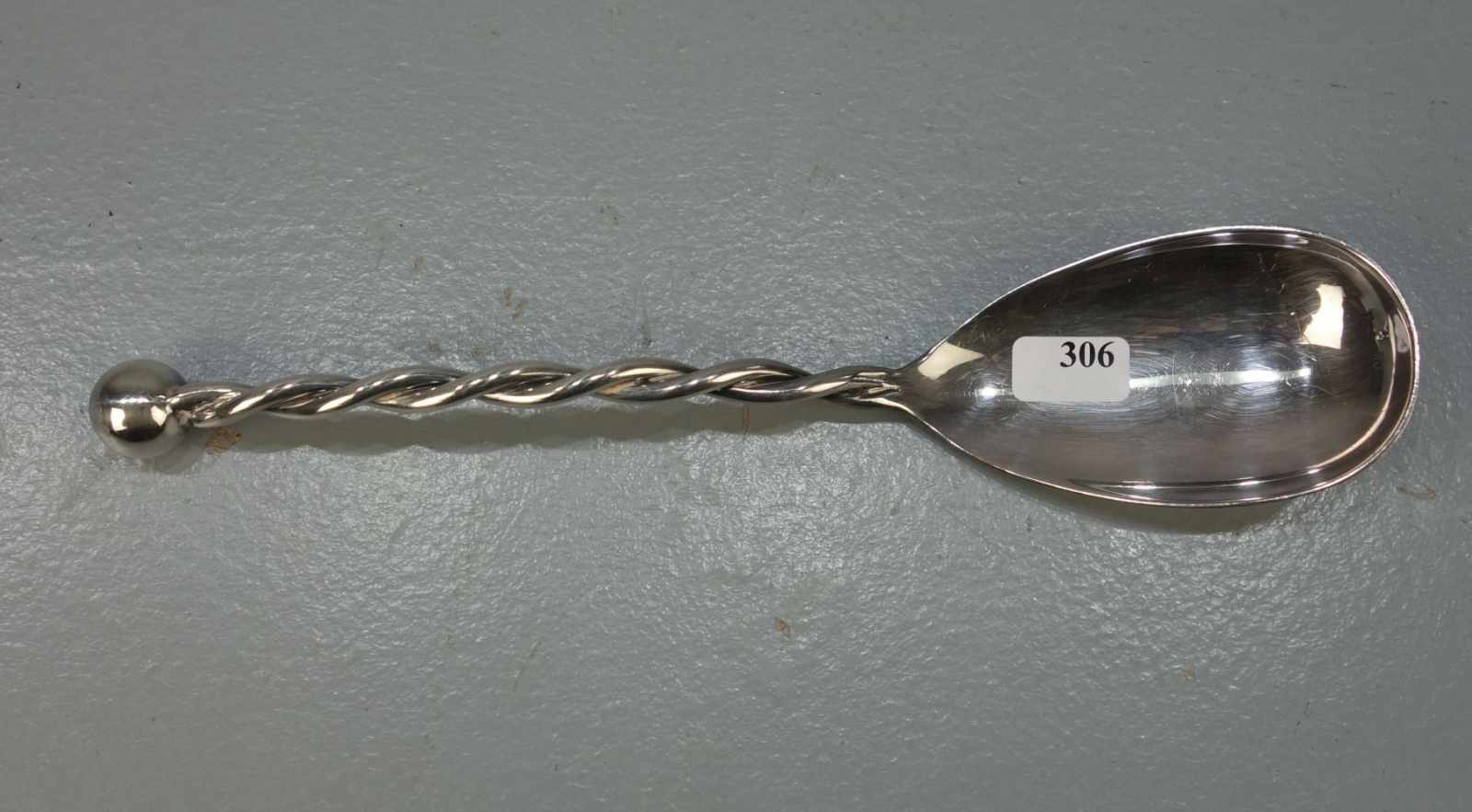 SILBERNER VORLEGELÖFFEL / SAHNELÖFFEL / silver serving spoon, deutsch, Sterlingsilber, 53 Gramm.