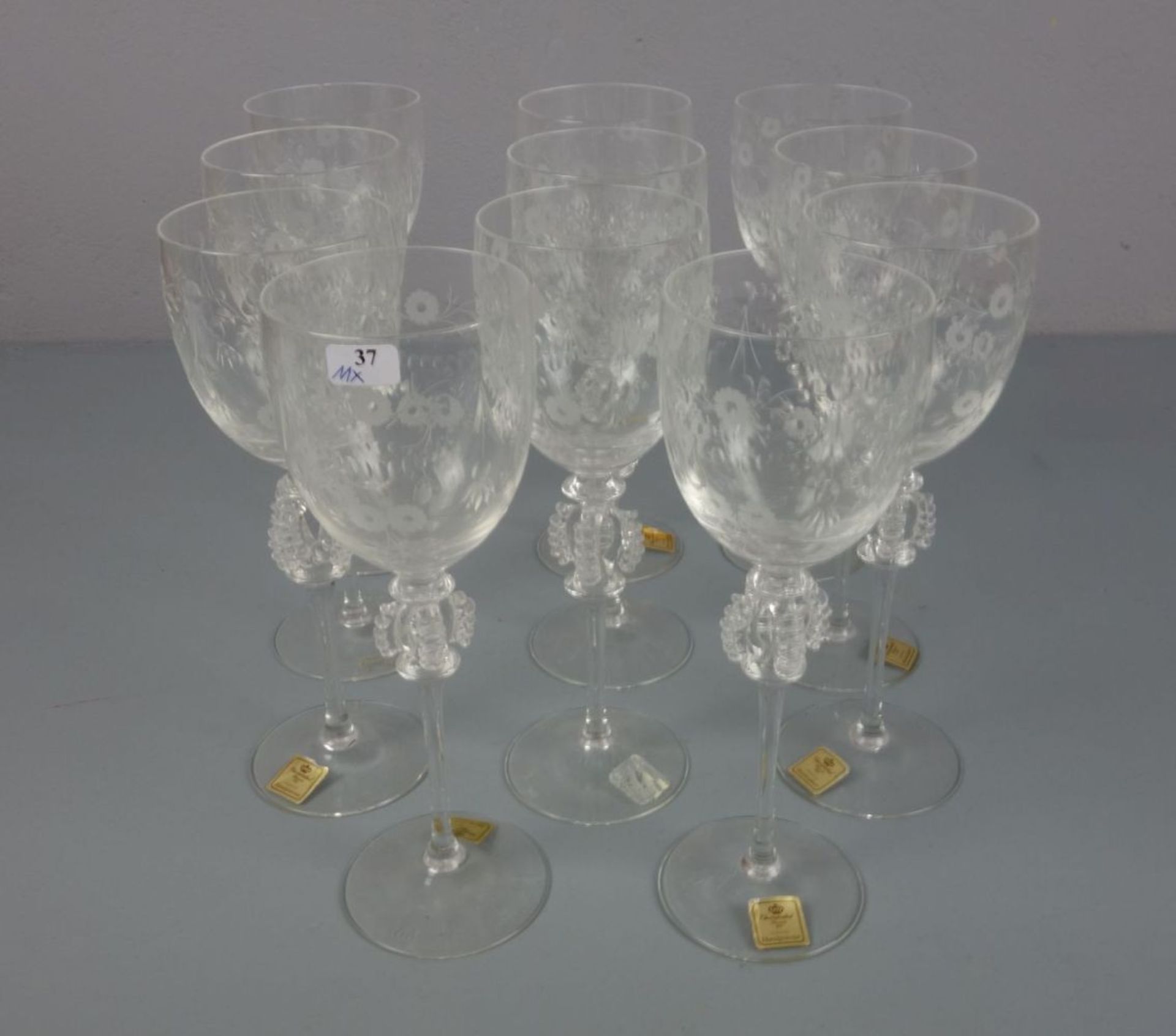 11 GLÄSER / WEINGLÄSER / 11 wine glasses, Manufaktur Theresienthal, Zwiesel, auf dem Stand gemarkt - Bild 4 aus 5