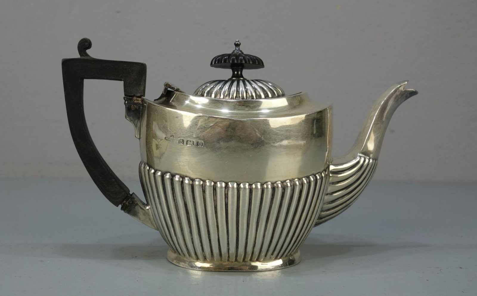KANNE / TEEKANNE / BACHELORKANNE / silver tea pot, Sterlingsilber (273,5 g), Birmingham / England, - Image 3 of 5