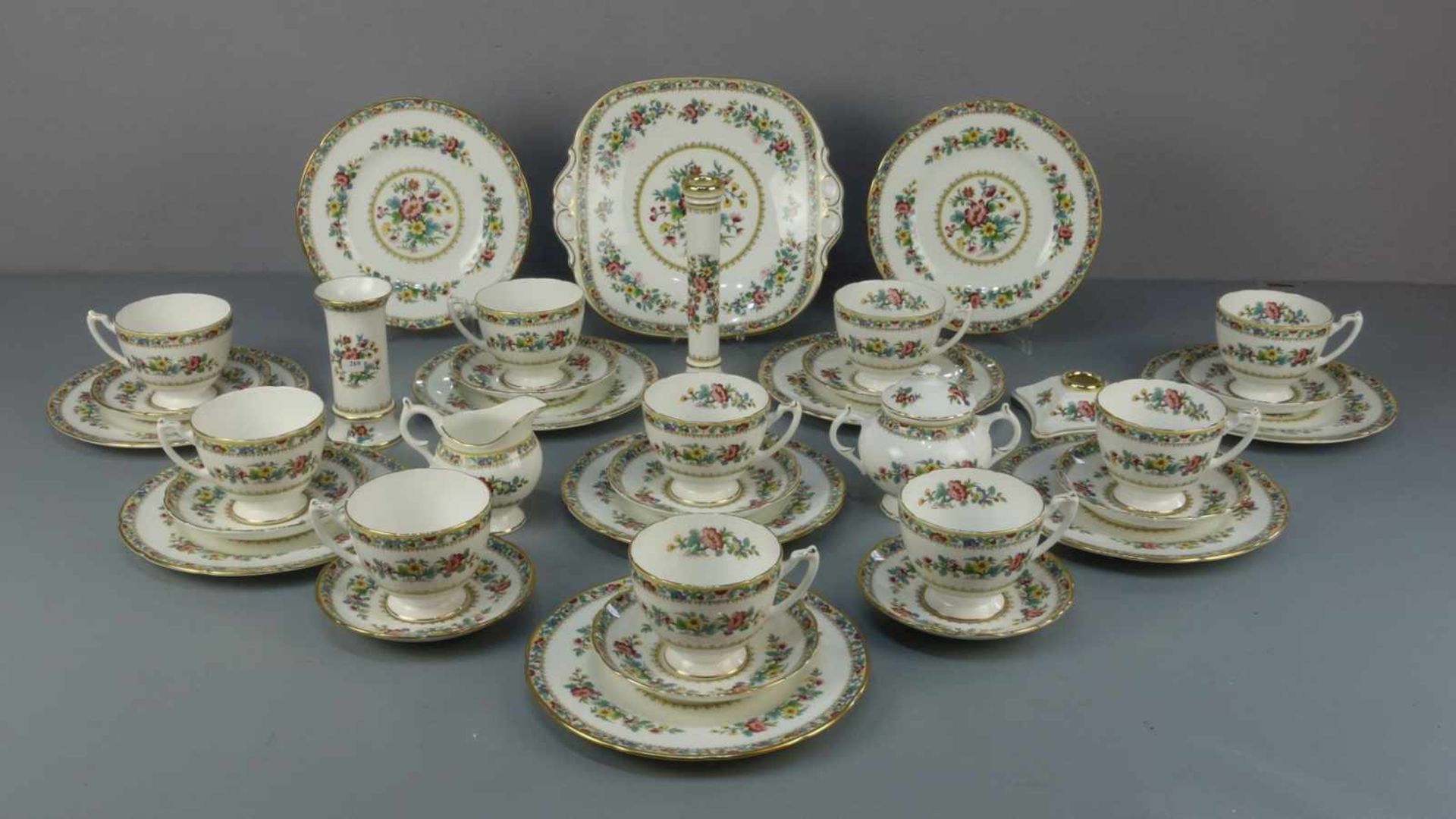 KAFFEE - ODER TEESERVICE für 10 Personen / coffee or tea set, Bone china - Porzellan, Manufaktur