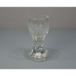 GLAS / POKALGLAS MIT FREIMAURERSYMBOLIK / masonic glass. Dickwandiges Glas (1 cm) mit eingezogener