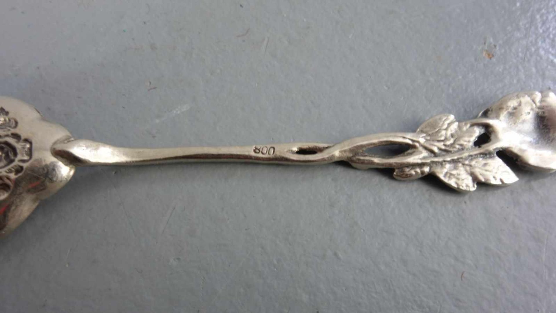 VORLEGEBESTECK: TORTENHEBER und ZUCKERLÖFFEL / cake server and sugar spoon, 20. Jh., Dekor " - Image 3 of 3