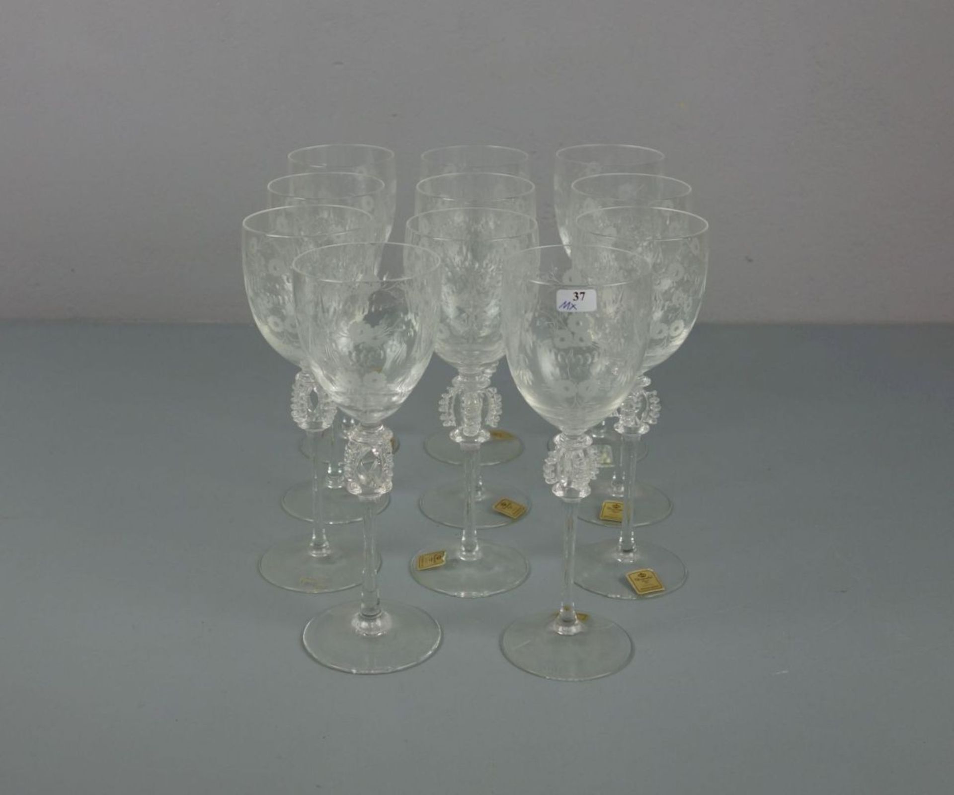 11 GLÄSER / WEINGLÄSER / 11 wine glasses, Manufaktur Theresienthal, Zwiesel, auf dem Stand gemarkt